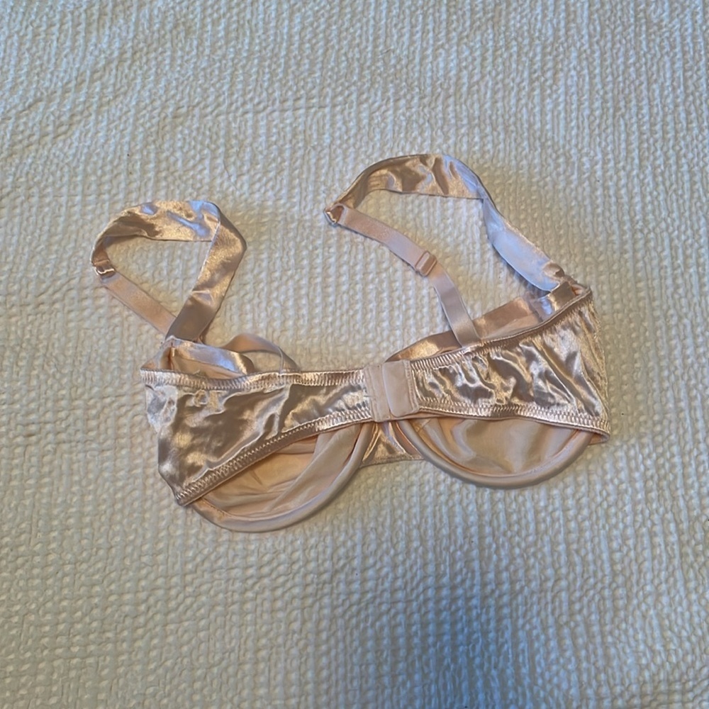 EUC Vintage Victorias Secret Second Skin Satin Bra 36C​​ - Picture 2 of 4